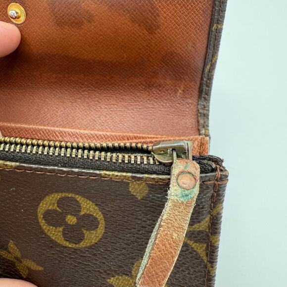 Louis Vuitton Monogram Bifold Wallet - Made in France - Vintage - Picture 12 of 14